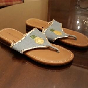 Paradise Shores Size 8M Pineapple Embroidered Women's Sandals